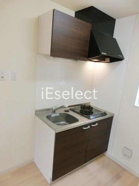 キッチン　２口コンロ付きのキッチン。