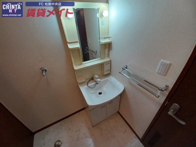 洗面設備　同型参考写真