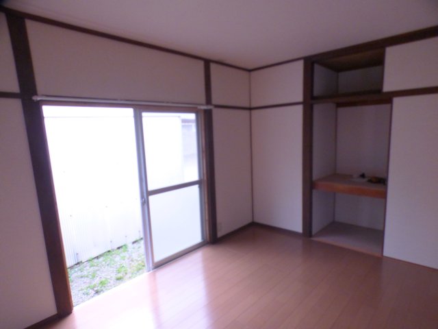 収納　現況優先です。