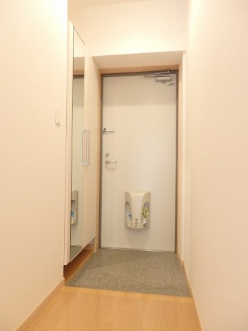 玄関　シンプルで使いやすい玄関です
