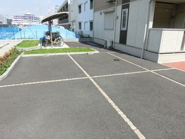 駐車場　敷地内駐車場