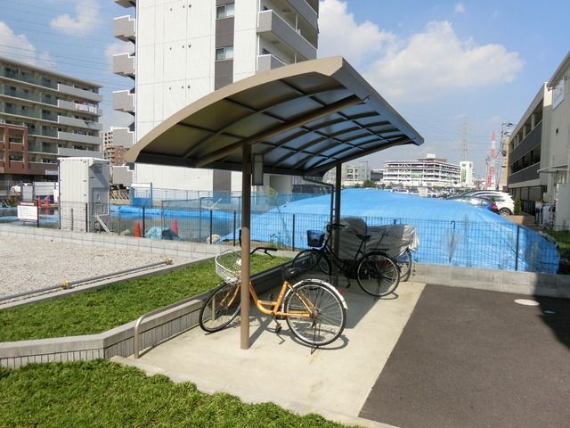 その他共有部分　屋根付き駐輪場