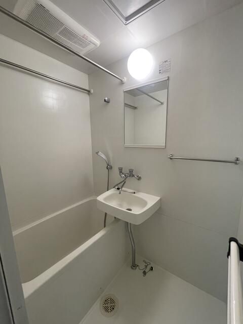 バス・シャワールーム　日々の暮らしに欠かせないお風呂です