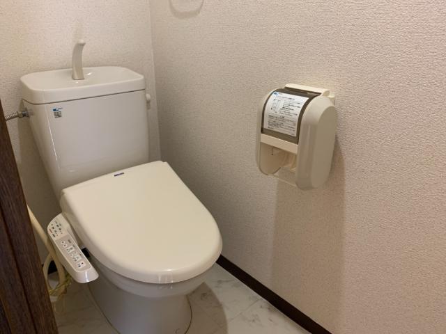 トイレ　シャワー付きトイレ