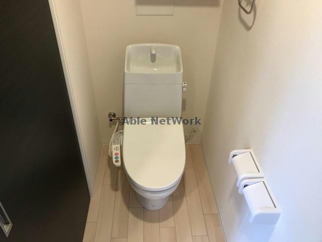 トイレ　シャワー機能付き