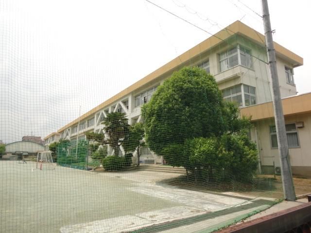 小学校　八王子市立散田小学校（小学校）まで731m