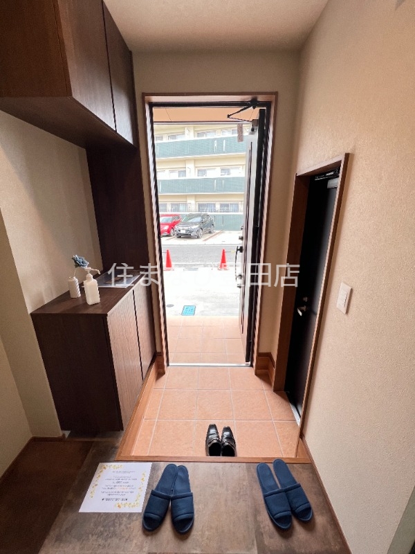 玄関　同型別部屋写真