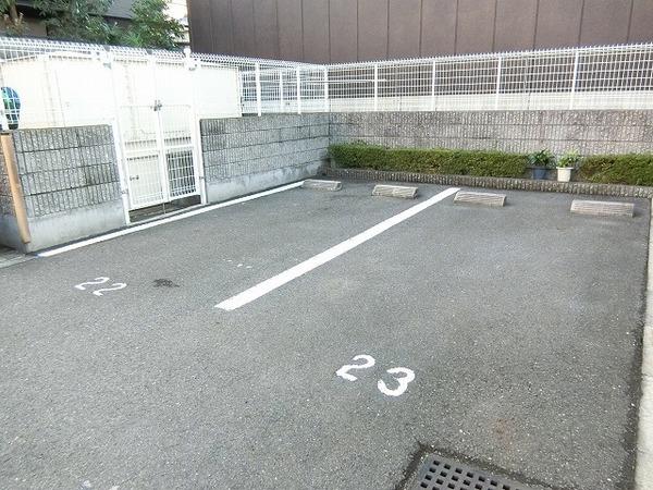 駐車場　駐車しやすい！