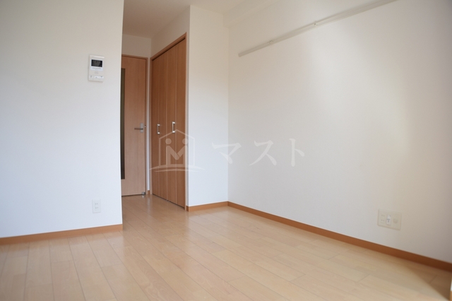 居室・リビング　別号室参考写真