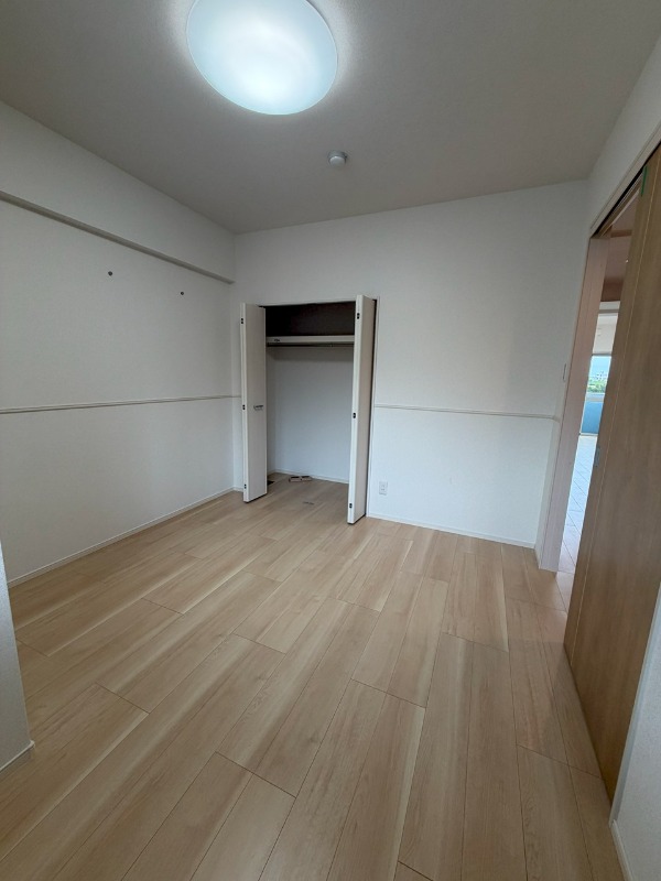 収納　廊下側洋室２