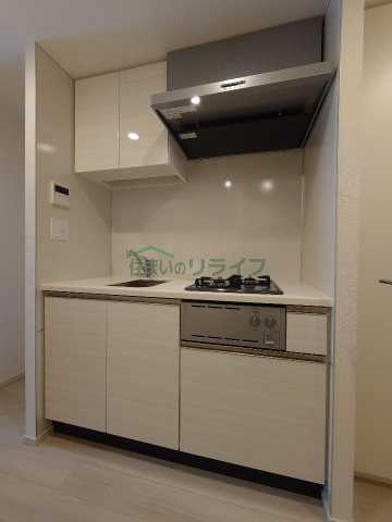 キッチン　コンフォリア東新宿　※同タイプの別部屋写真です