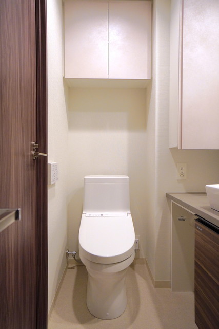 トイレ　※写真は同タイプ住戸です。