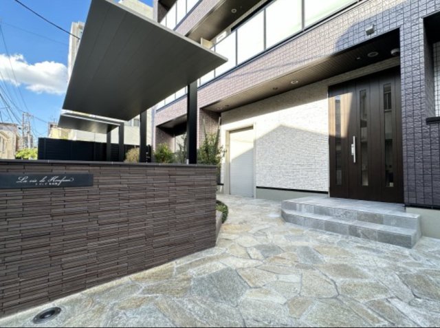 エントランス　毎日通るエントランスはこのようになっています