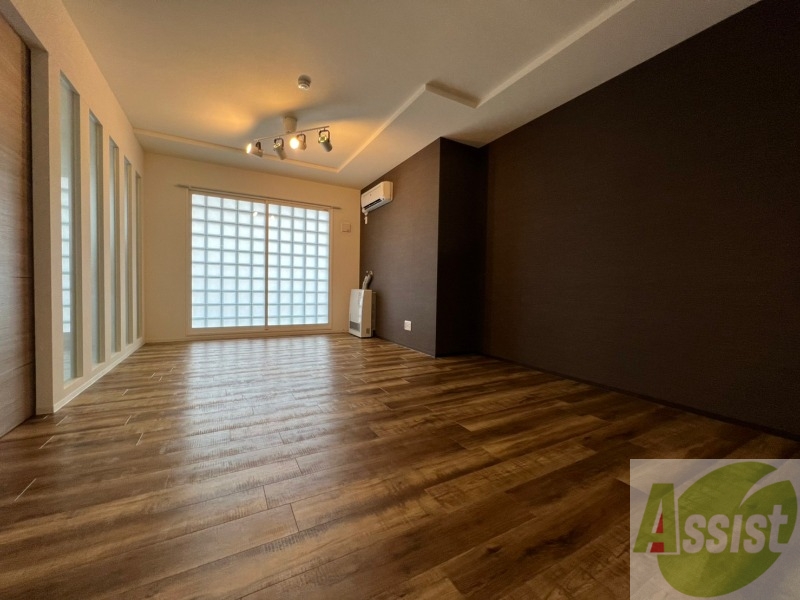 居室・リビング　広くてキレイなお部屋が広がっていて、充実した生活が送れそう。