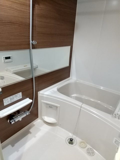 バス・シャワールーム　バスルーム