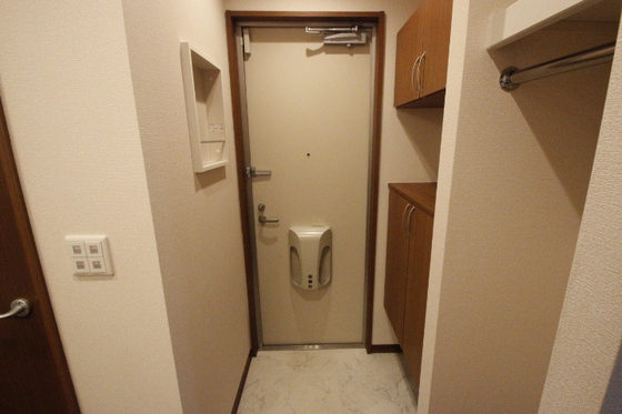 玄関　※別部屋の写真です