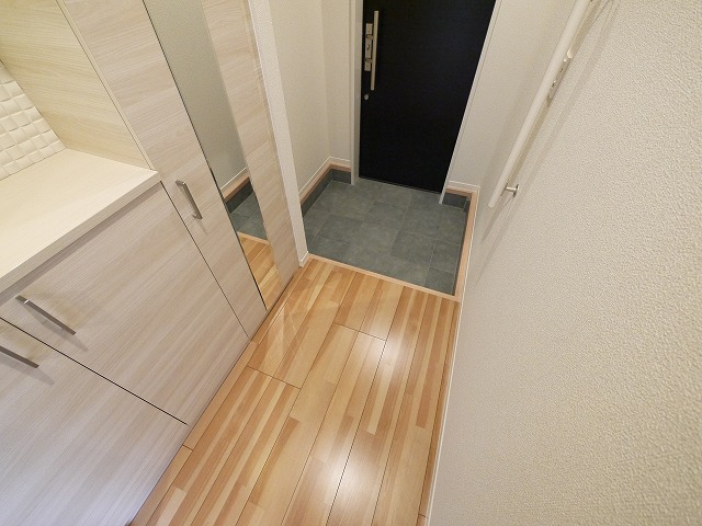 玄関　落ち着いた玄関です