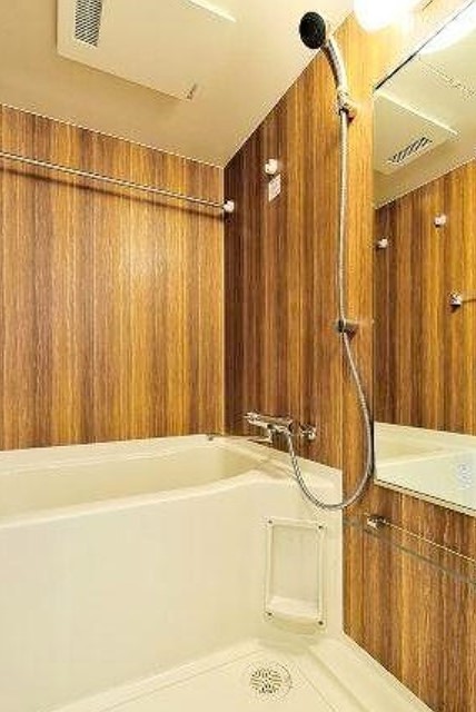 バス・シャワールーム　バスルーム