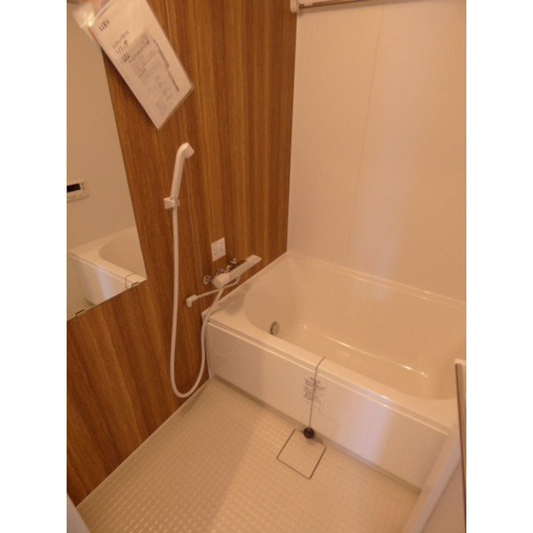 バス・シャワールーム　追い炊き完備！
