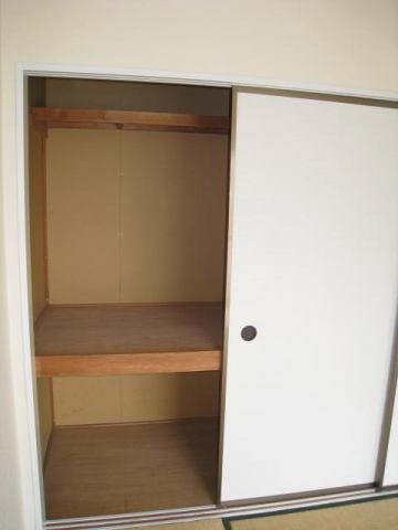 収納　写真は別室