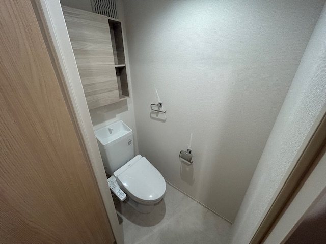 トイレ　別号室の写真です。