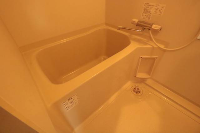 バス・シャワールーム　綺麗な浴室です♪