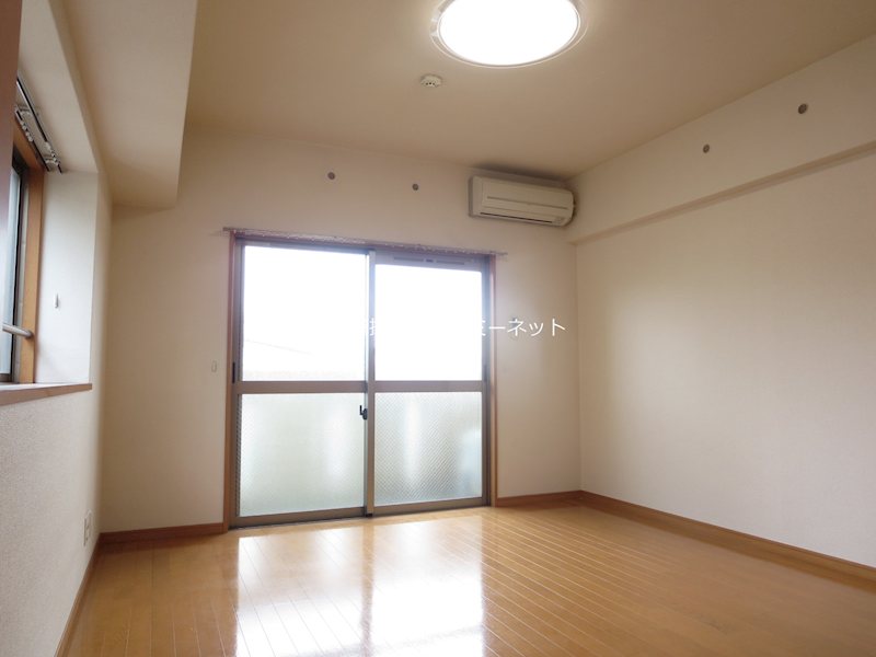 居室・リビング　反転タイプ