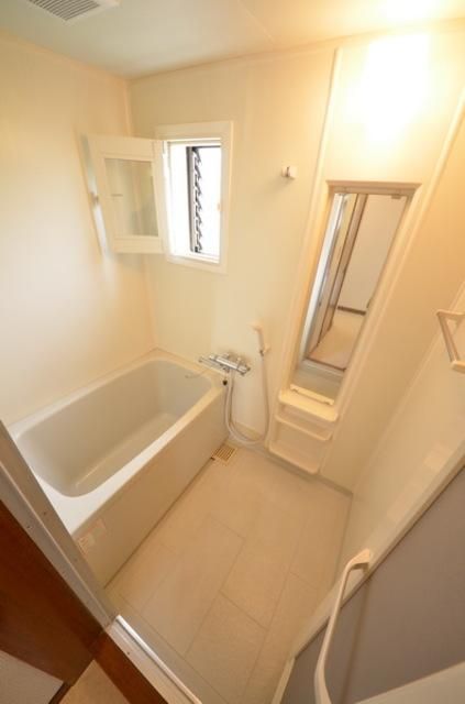 バス・シャワールーム　バスルーム