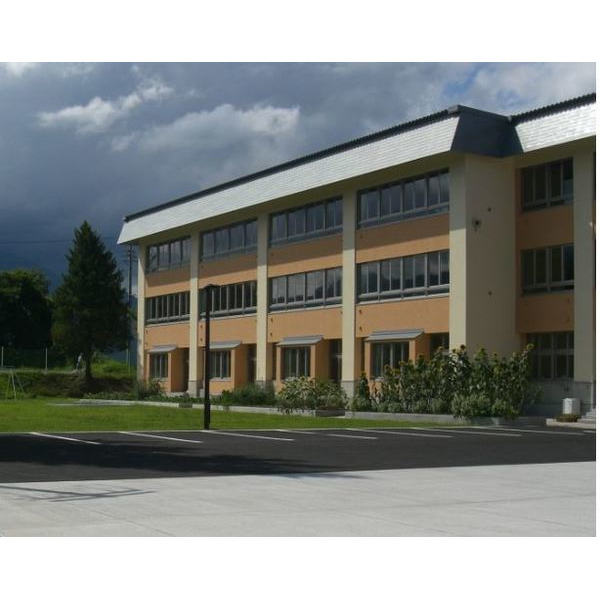 中学校　札幌市立信濃中学校（中学校）まで300m