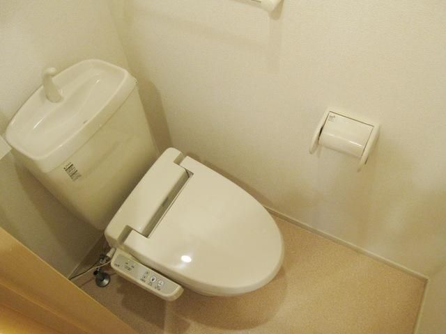 トイレ　★あると嬉しいウォシュレット付きです★