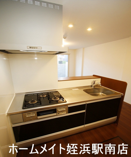 キッチン　★グリル付き３口コンロのカウンターシステムキッチン★参考写真