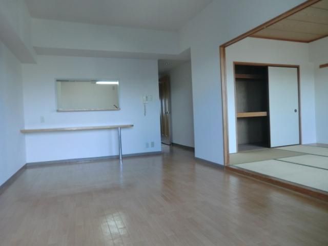 玄関　下駄箱付き玄関