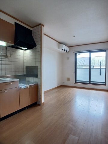 居室・リビング　こちらの居間で趣味の時間をお楽しみください