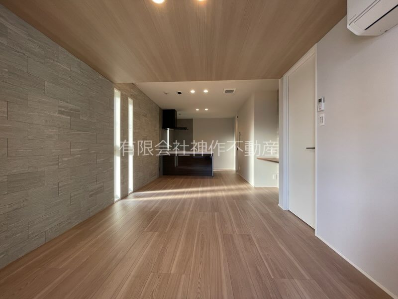 居室・リビング　エアコン・照明付