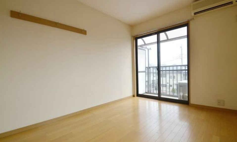 居室・リビング　※別部屋参考写真です