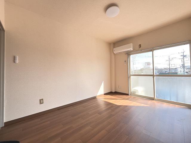 居室・リビング　洋室