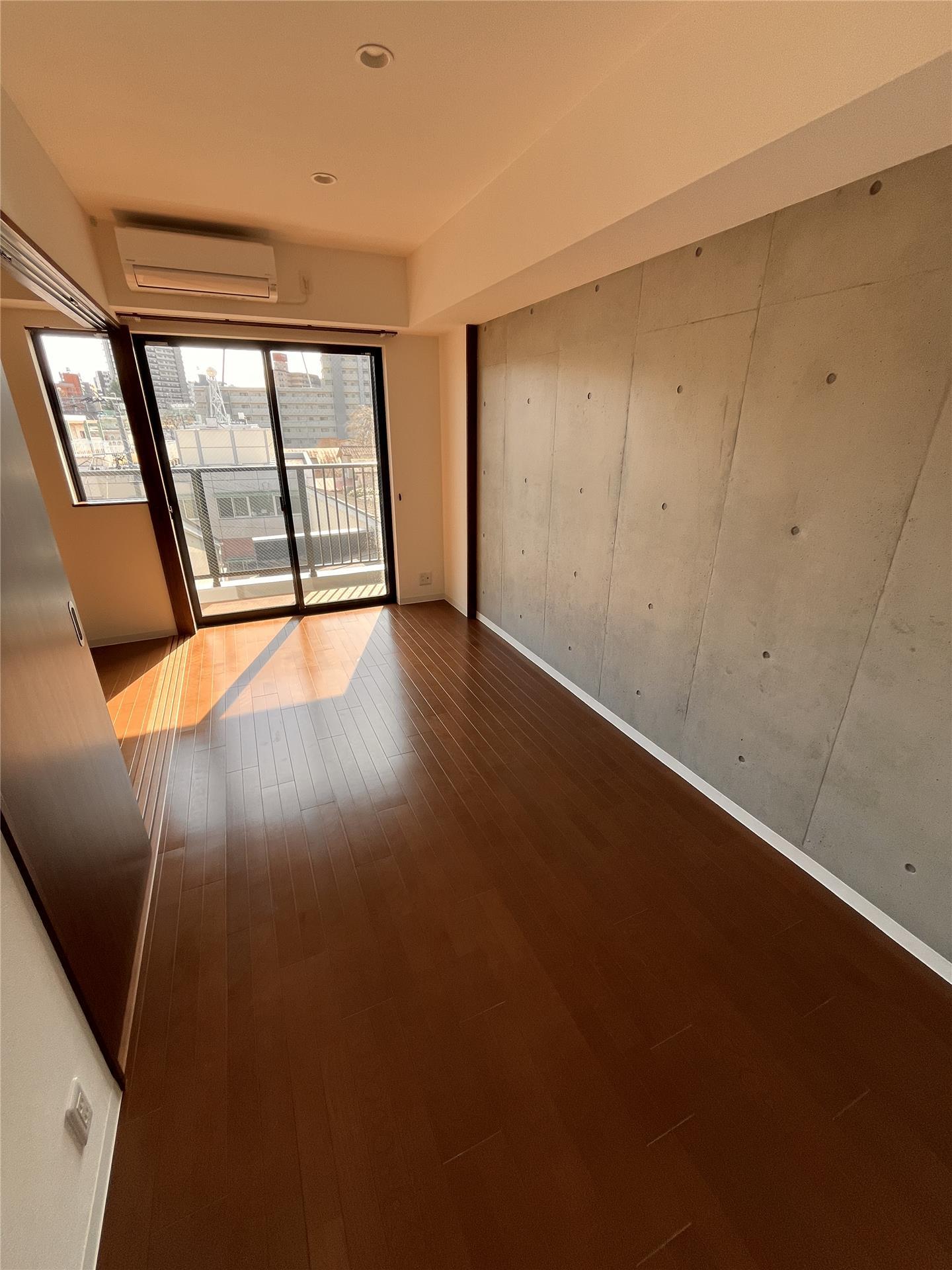 居室・リビング　写真は別部屋です。