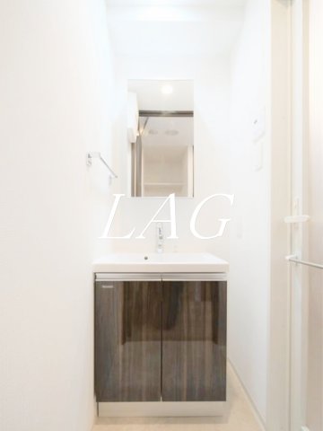 洗面設備　独立洗面台です。