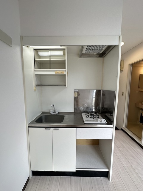 キッチン　別部屋参考写真です