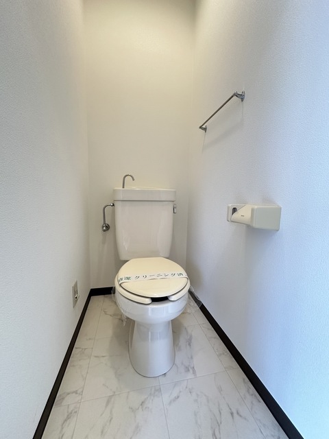 トイレ　別部屋参考写真です