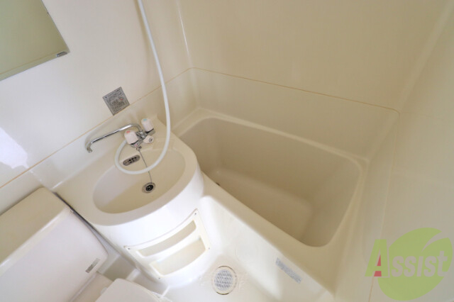 バス・シャワールーム　コンパクトなお風呂！