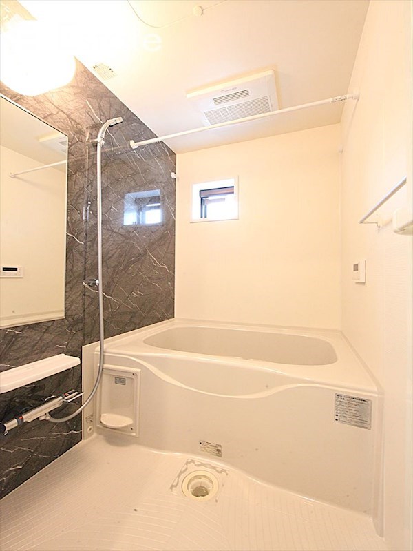 バス・シャワールーム　バスルーム