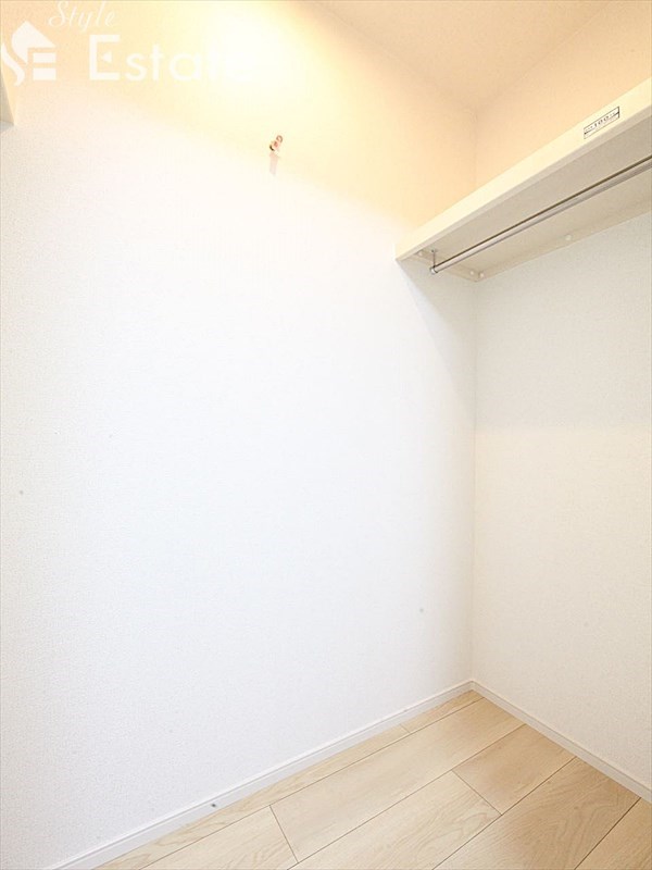 収納　ウォークインクローゼット