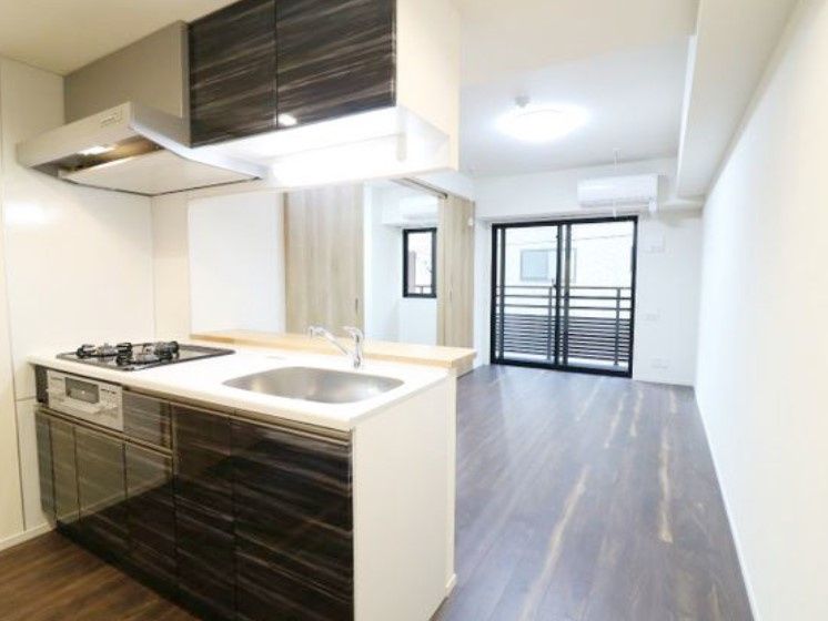 居室・リビング　☆明るい居間☆