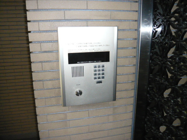 エントランス　オートロック有ります