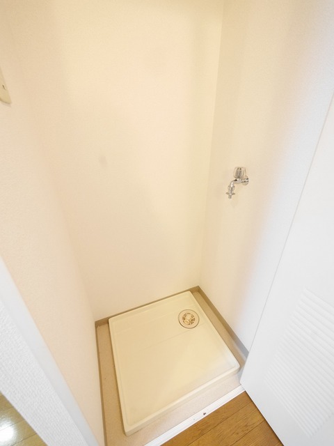 その他設備　隠せる洗濯機置き場