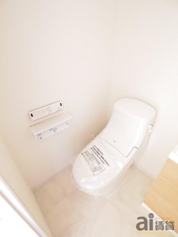 トイレ　～同仕様写真～