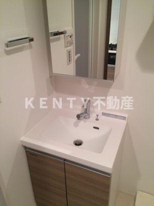 洗面設備　広い洗面スペース