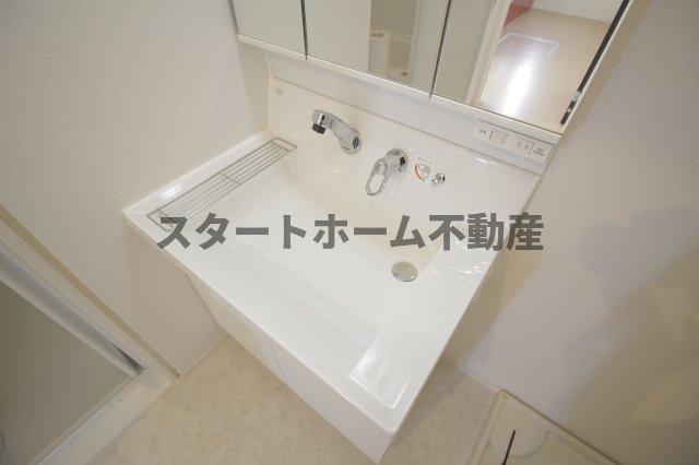 洗面設備　脱衣スペースもあります