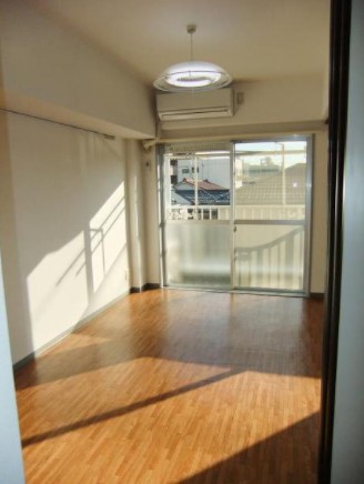 居室・リビング　※別部屋参考写真